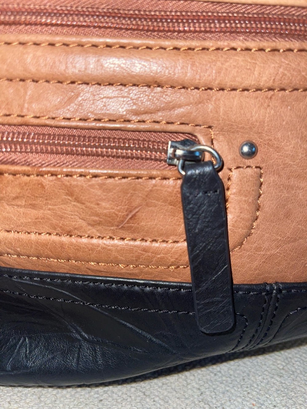 Stone Mountain Leather Shoulder bag - brown - Soft! - gently used! - Picture 3 of 12